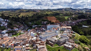San Vicente Ferrer, Antioquia - Kolombiya. 24 Nisan 2024. Hava fotoğrafçılığı. Belediye 243 kilometrekarelik bir alana sahiptir.