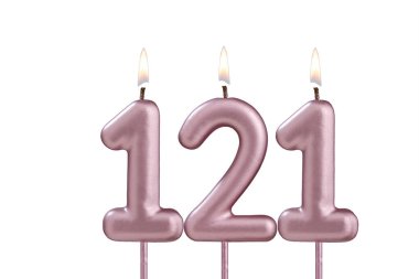 121 numaralı mum - Beyaz arkaplanda doğum günü mumu