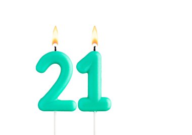Beyaz arkaplanda yeşil doğum günü mumu - 21 numaralı mum