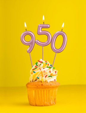 Takipçi veya beğeni sayısı - 950 numaralı mum