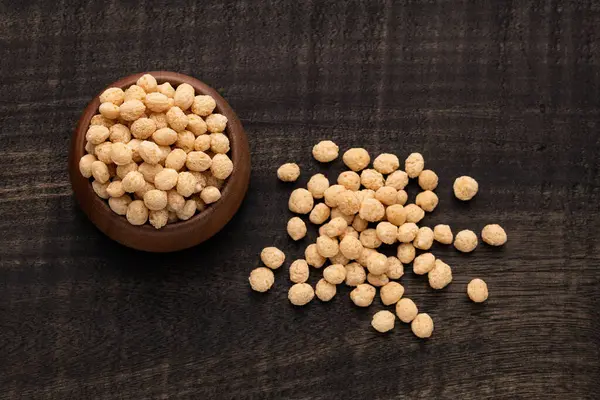 stock image Organic natural expanded quinoa in the bowl - Chenopodium quinoa