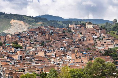 Medellin, Antioquia - Kolombiya - 22 Ekim 2023 - 13. Komün veya San Javier, şehrin batısında 18 mahalleden oluşmaktadır..
