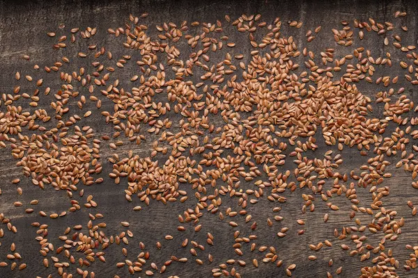 Linum usitatissimum - organik keten tohumu yığını. Sağlıklı yemek..