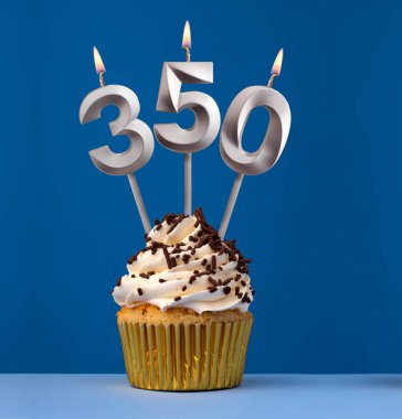 Takipçi veya beğeni sayısı - 350 numaralı mum.