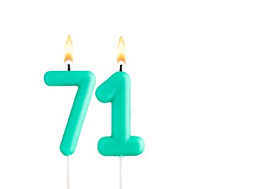 Beyaz arkaplanda yeşil doğum günü mumu - 71 numaralı mum