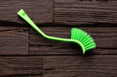 Ev temizliği için yeşil kıllı fırça - Yumuşak kıllar.