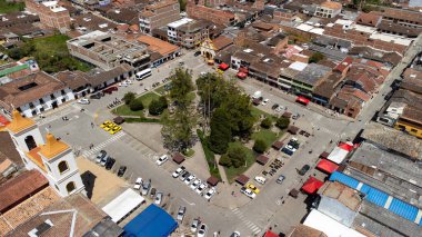 La Union, Antioquia, Kolombiya. 5 Ekim 2024. Bölümün doğu bölgesinde yer alan belediye, İHA ile yapılmış bir görüntü.