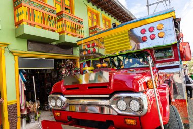 Jerico, Antioquia, Kolombiya. 25 Ekim 2024. Chiva veya merdiven, Kolombiya kırsal taşra taşımacılığı.