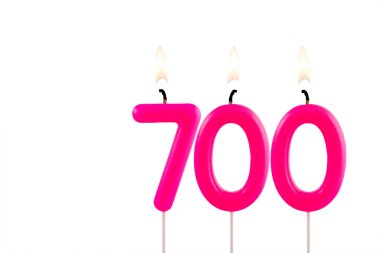 Pembe mumlar 700 sayısını oluşturuyor - görüntüleme, görüntüleme veya takipçi sayısı.