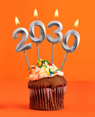 Yeni yıl kutlamaları için 2030 numaralı mumlar.