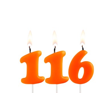 Beyaz arkaplanda turuncu doğum günü mumu - 116 numara.