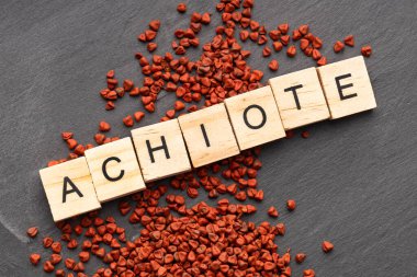 Organik, kurutulmuş, çiğ, kırmızı Bixa Orellana tohumları - Başarı.