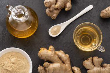 Zingiber officinale - Sıcak organik zencefil kökü çayı.