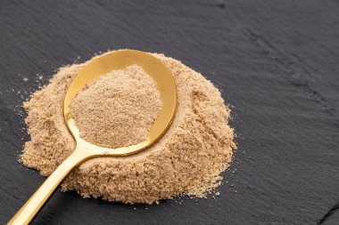 Lepidium meyenii - kaşıkta organik maca