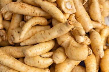 Geleneksel Kolombiya pazarında arakya xanthorrhiza