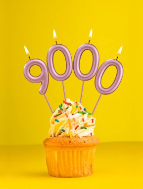 Takipçi veya beğeni sayısı - 9000 numaralı mum