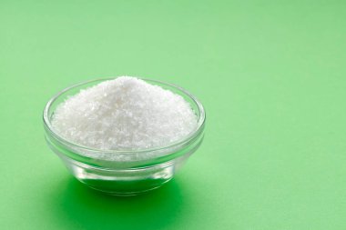 Magnezyum klorür, sağlam ve güçlü kemiklerin korunmasına katkıda bulunur..