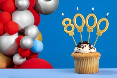 Takipçi veya beğeni sayısı - 8000 numaralı mum