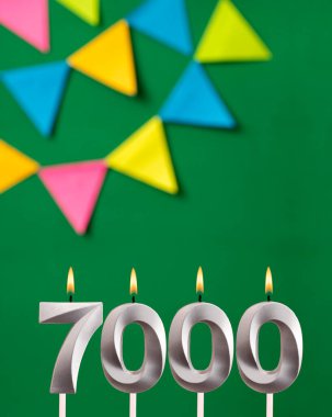 Takipçi veya beğeni sayısı - 7000 numaralı mum