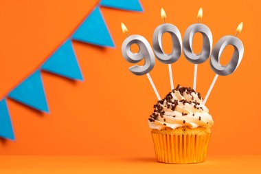 Takipçi veya beğeni sayısı - 9000 numaralı mum