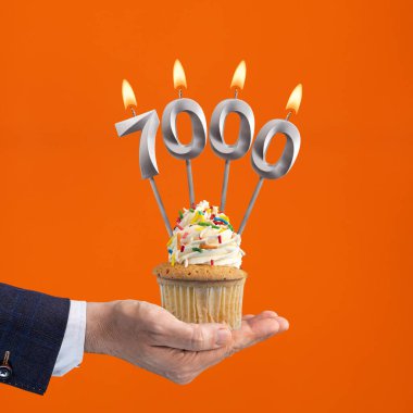 7000 numaralı mum - takipçi veya beğeni sayısı