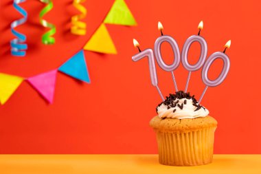 Takipçi veya beğeni sayısı - 7000 numaralı mum