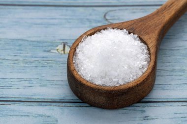 Kaşık içinde magnezyum klorür - kimyasal bileşen