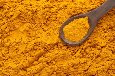 Curcuma longa - Turmerik kaşıkta çok sağlıklı bir türdür