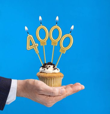 Takipçi veya beğeni sayısı - 4000 numaralı mum