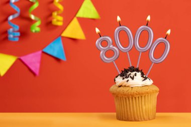 Takipçi veya beğeni sayısı - 8000 numaralı mum