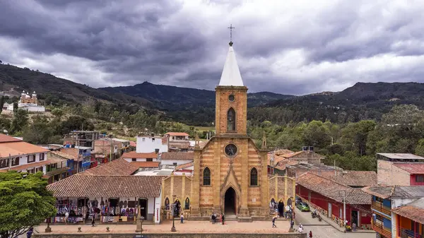 Raquira, Boyaca, Kolombiya. 11 Mayıs 2025. Aziz Anthony. Duvar Kilisesi 'nden, Katolik Kilisesi..