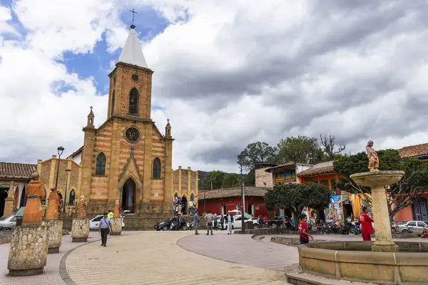 Raquira, Boyaca, Kolombiya. 11 Mayıs 2025. Aziz Anthony Kilisesi, Kolombiyalı bir Katolik kilisesidir..