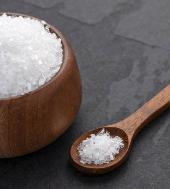 Magnezyum klorür taneleri, iyonik mineral bileşiği, deniz tuzu.