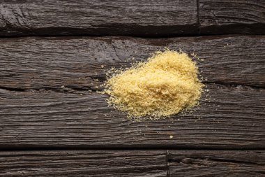 Sarı panko yığının içine dağılmış - Taze panko kırıntıları