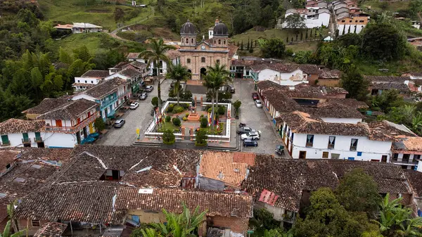 Concepcion, Antioquia, Kolombiya. 13 Mart 2025. İnsansız hava aracının panoramik görüntüsü. Belediye Medellin 'e 62.8 km mesafede..