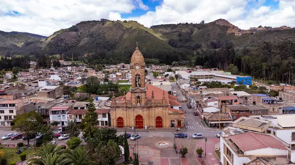 Nobsa, Boyaca, Kolombiya. 10 Mayıs 2025. Nobsa Parish 'li Aziz Jeronimo, Kolombiya' nın Katolik kilisesi.