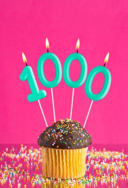 Takipçi veya beğeni sayısı - 1000 numaralı mum