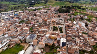 San Pedro de los Milagros, Antioquia, Kolombiya. 16 Haziran 2025. Andes 'in orta kesiminde, dağlık bir yerleşim birimidir..