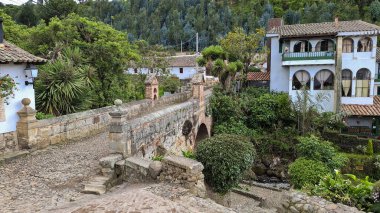 Mongui, Boyaca - Kolombiya. 10 Mayıs 2025. Gerçek Calicanto Köprüsü, heybetli bir taş köprü.