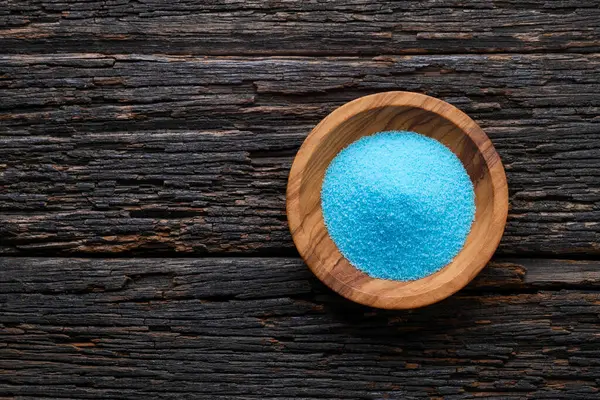 Kasedeki mavi deniz tuzu - bakır sülfat