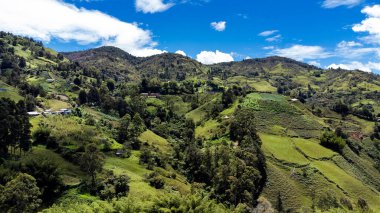 Granada, Antioquia, Kolombiya. 28 Haziran 2025. Andes 'in orta kesiminde, dağlık bir yerleşim birimidir..