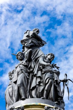 Tunja, Boyaca, Kolombiya. 8 Mayıs 2025. Boyaca Köprüsü 'nde bulunan kurtarıcı Simon Bolivar anıtı..