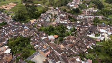 Concepcion, Antioquia, Kolombiya. 13 Mart 2025. Sihirli bir şehir, kaldırım taşları sokakları ve sakin bir hayat..