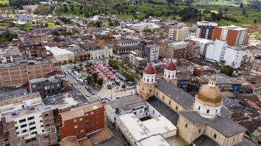 Santa Rosa de Osos, Antioquia - Kolombiya. 15 Haziran 2025. İnsansız hava aracı ile hava görüntüsü. Departmandaki 125 belediyeden biridir..