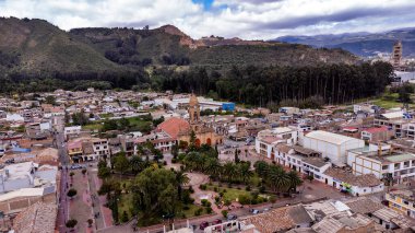 Nobsa, Boyaca, Kolombiya. 10 Mayıs 2025. Panoramik İHA görüntüsü, Tunja 'nın 67.5 kilometre batısında bulunan belediye