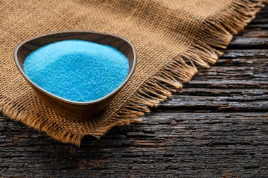 Kasedeki mavi deniz tuzu - bakır sülfat