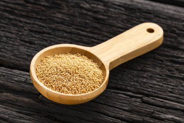 Çiğ organik amaranth tohumu - sağlıklı atadan kalma tahıl