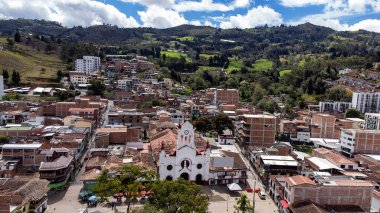 Guarne, Antioquia, Kolombiya. 2 Haziran 2025. Bölümün doğu bölgesinde bir belediye bulunmaktadır.