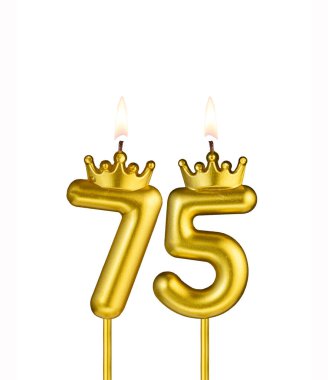 Beyaz arkaplanda 75 numaralı doğum günü mumu