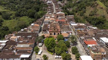 Ebejico, Antioquia, Kolombiya. 25 Mayıs 2025. Dağlık bölgede, batı sıradağlarının doğu yamacında yer alır.